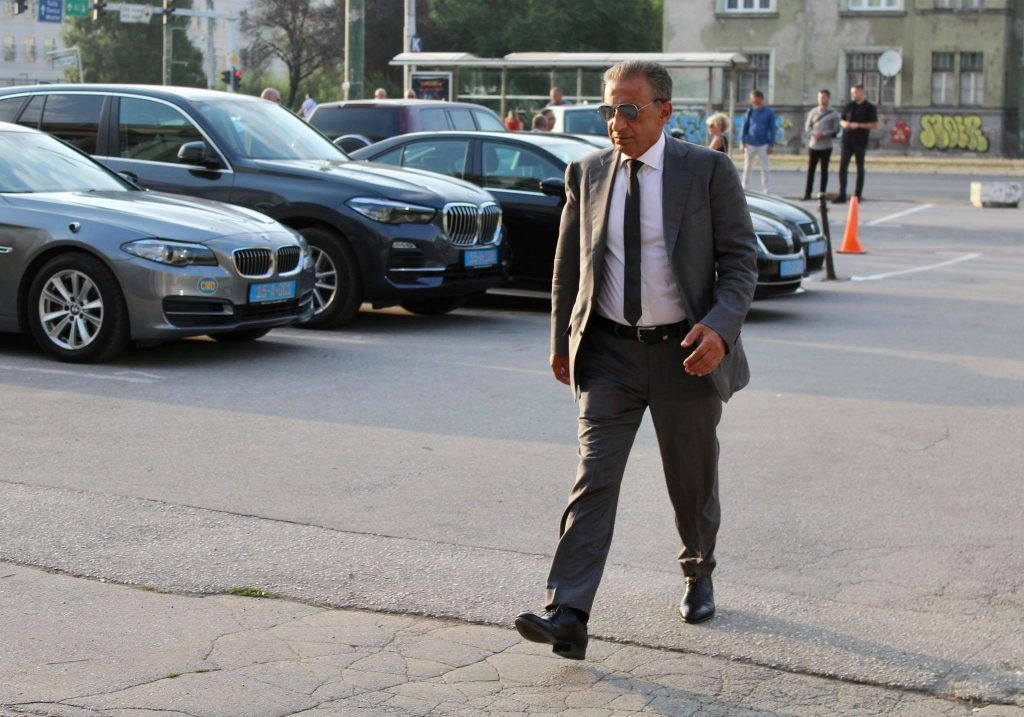 Mehmedagićevu diplomu potpisao Cikotić?